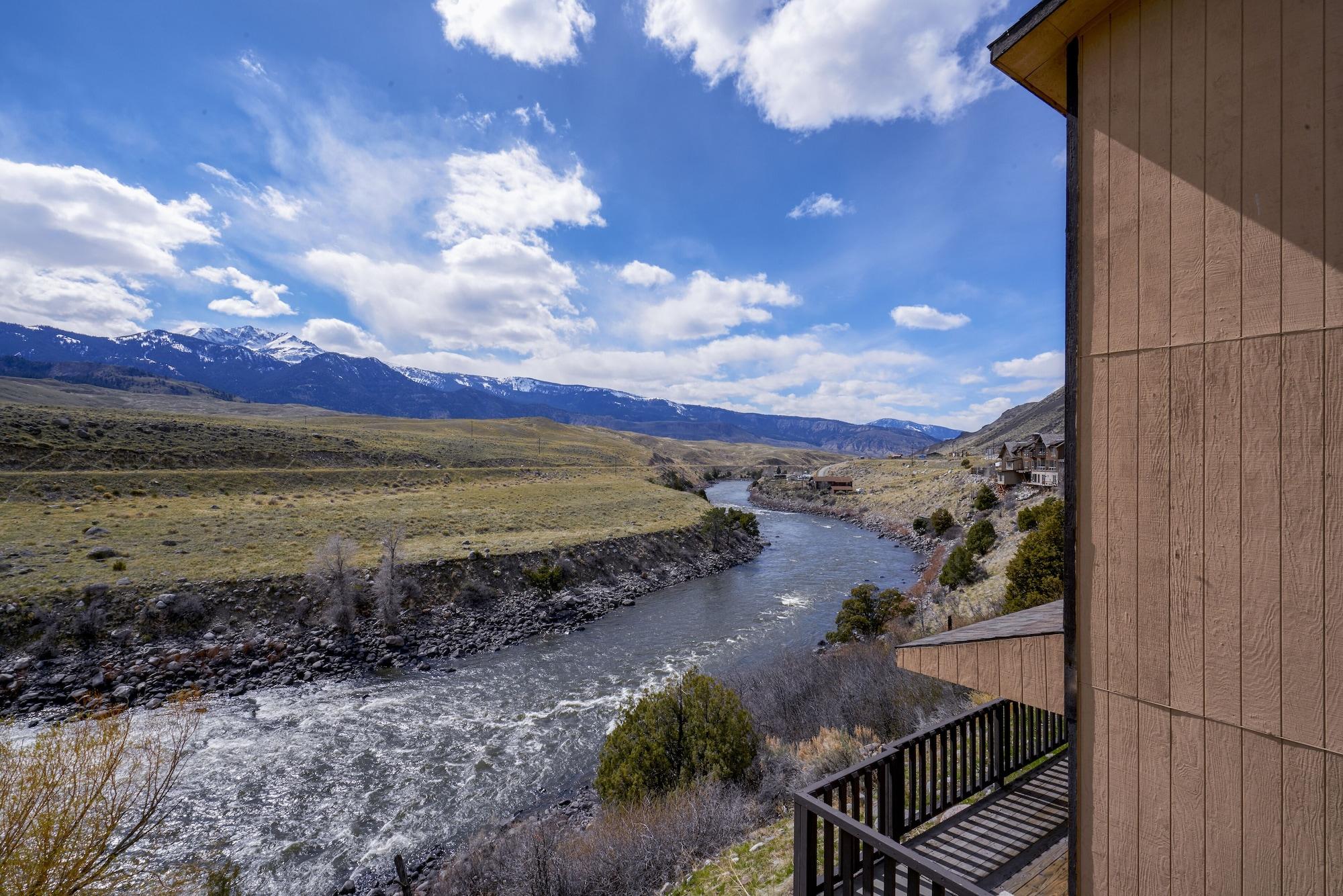 The Ridgeline Hotel At Yellowstone, Ascend Hotel Collection Gardiner Kültér fotó