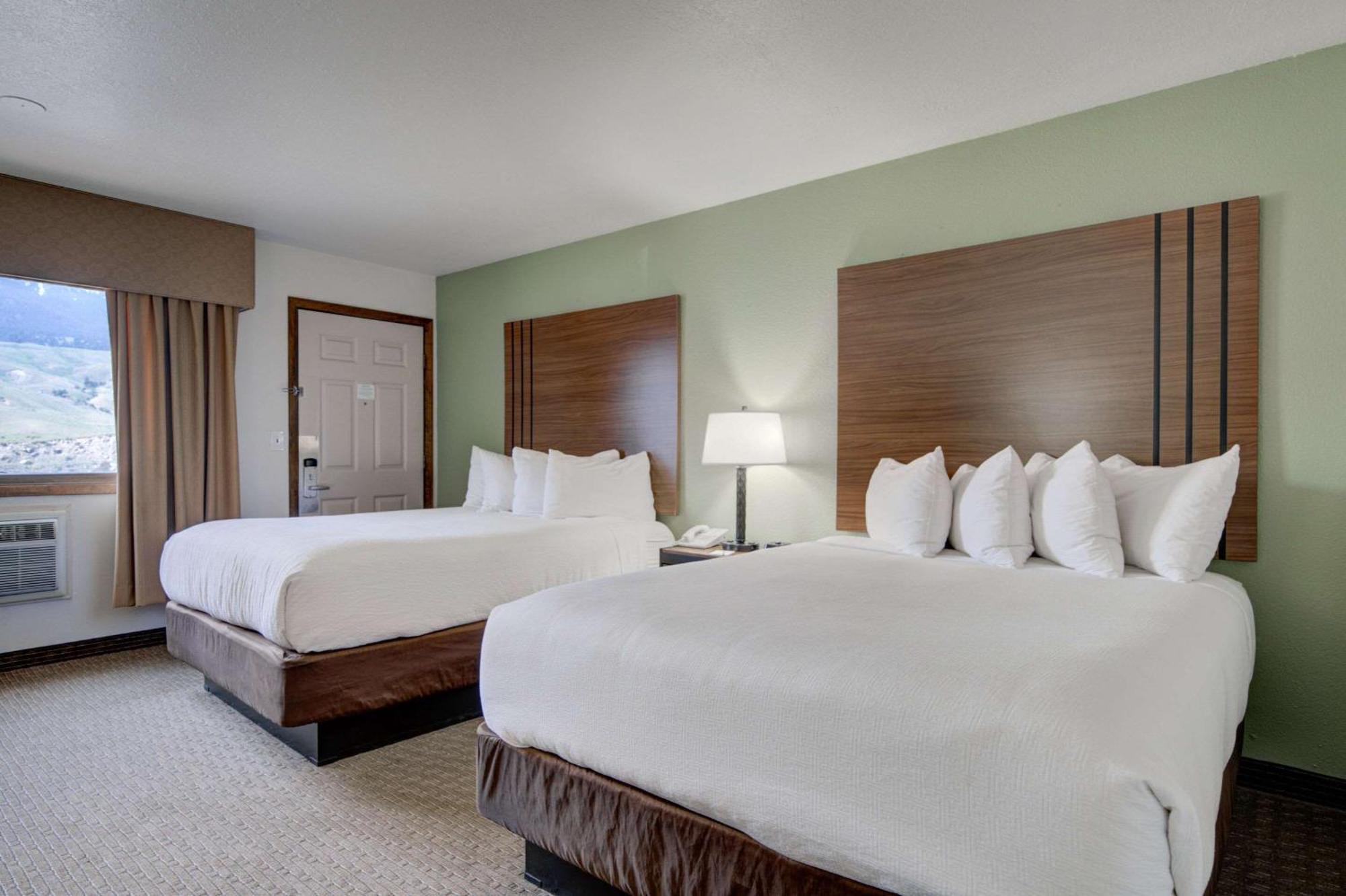 The Ridgeline Hotel At Yellowstone, Ascend Hotel Collection Gardiner Kültér fotó